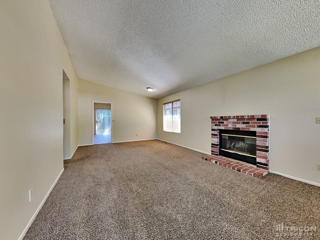 1582 Woodhaven Ln in Sparks, NV - Building Photo - Building Photo