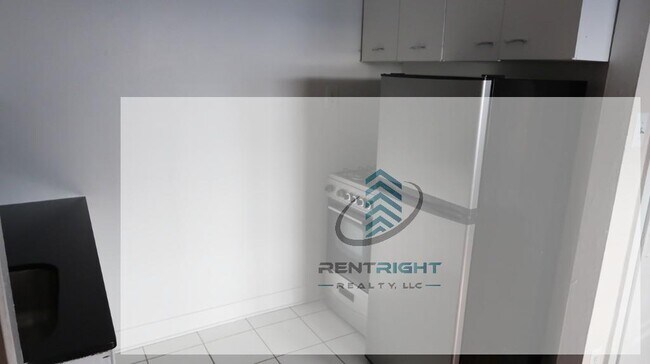 1209 W Sherwin Ave in Chicago, IL - Foto de edificio - Building Photo