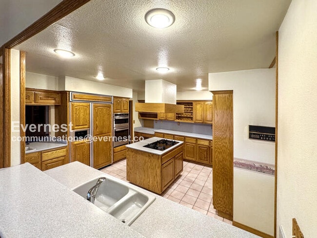 1916 Hobson Dr in Henderson, NV - Building Photo - Building Photo