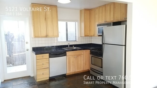 5121 Voltaire St in San Diego, CA - Building Photo - Building Photo