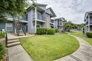 12166 Metric Blvd in Austin, TX - Building Photo