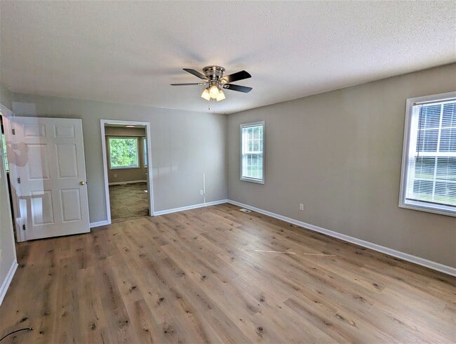 129 Lonesome Wind Way in Zebulon, NC - Building Photo - Building Photo