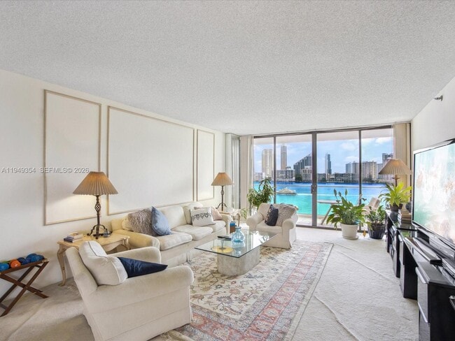 2800 Island Blvd in Aventura, FL - Foto de edificio - Building Photo