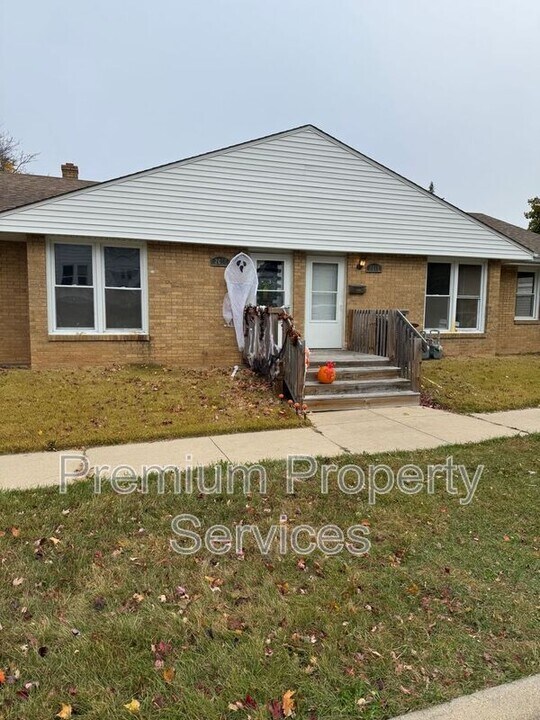2606 13th Ave in Rockford, IL - Building Photo