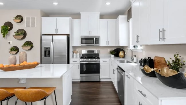 81 Crimson Dr in Manalapan, NJ - Building Photo - Building Photo