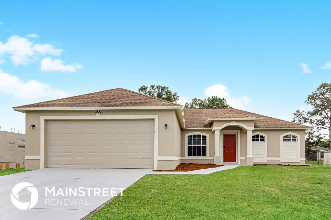 2605 27th St SW in Lehigh Acres, FL - Building Photo