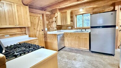 520 Day Break Rd in Bonners Ferry, ID - Building Photo - Building Photo