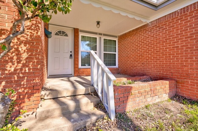 3037 NW 65th St in Oklahoma City, OK - Building Photo - Building Photo