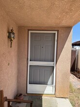13561 Monterey Way in Victorville, CA - Building Photo - Building Photo