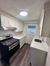 1148 Newhampshire Dr in Pittsburgh, PA - Building Photo - Building Photo