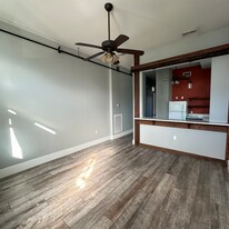 1387 St Anthony St in New Orleans, LA - Building Photo
