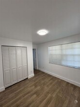 617 NW 3rd Ave in Hallandale Beach, FL - Building Photo - Building Photo