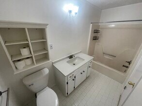 3162 Cowden Ave in Memphis, TN - Building Photo - Building Photo