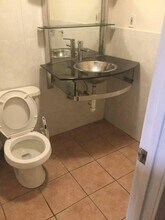 236 Cypress St in Brookline, MA - Foto de edificio - Building Photo