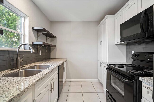 1205 Morris St photo'