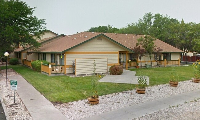 property at 1825 Auction Rd