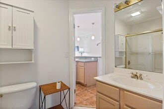 549 Park Pl Dr in Kaiser, MO - Building Photo - Building Photo