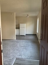 Treecrest Burnside in Portland, OR - Foto de edificio - Interior Photo