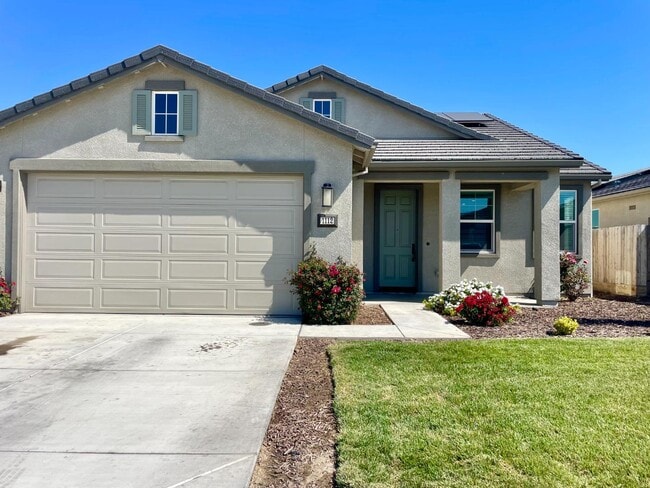 property at 1112 Pearl Dr
