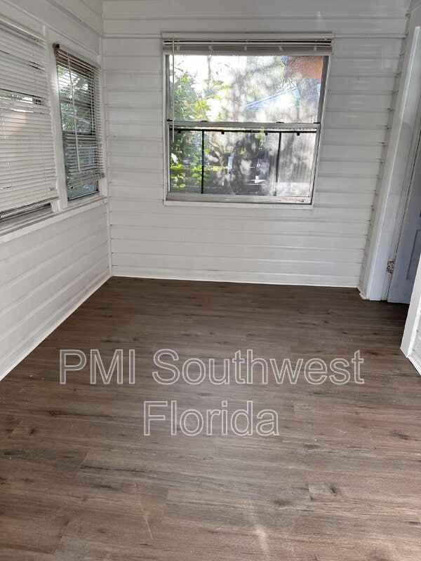 1764 Laurel St in Sarasota, FL - Building Photo - Building Photo