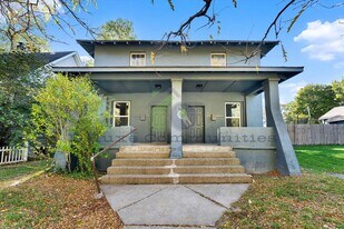 724-724 Adams St SE in Grand Rapids, MI - Building Photo