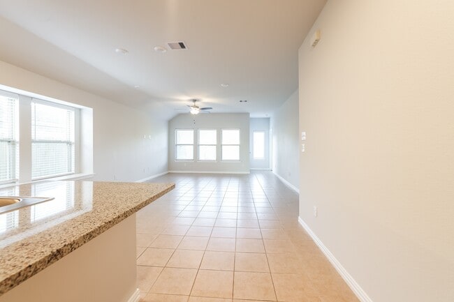 16130 Barge Way in Crosby, TX - Building Photo - Building Photo