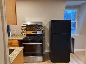 1635 Union Turnpike in North Bergen, NJ - Foto de edificio - Building Photo