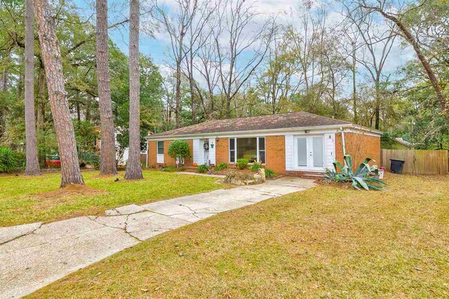 1822 Medart Dr in Tallahassee, FL - Building Photo - Building Photo