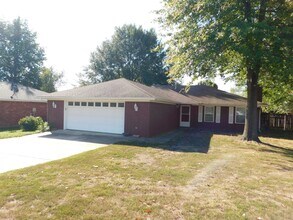 2221 Breckenridge Terrace in Greenwood, AR - Building Photo - Building Photo