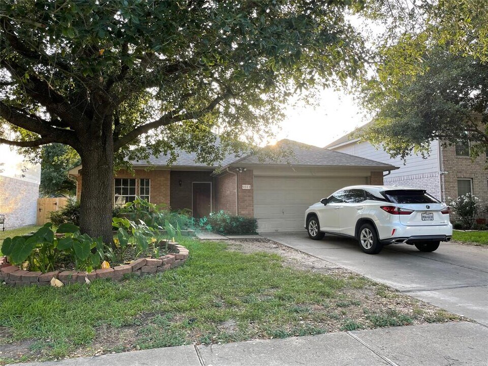 9311 Parkmore Dr in Houston, TX - Building Photo