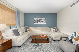 15020 N 7th Dr in Phoenix, AZ - Building Photo