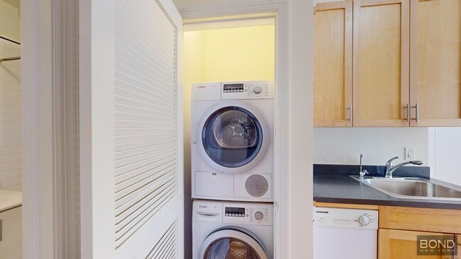 property at 117 E 89th St