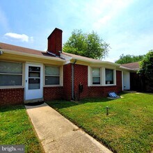 7300 Temple Hill Rd in Temple Hills, MD - Building Photo - Building Photo