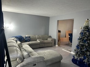 9221 Westwood Dr in Tobyhanna, PA - Building Photo - Building Photo