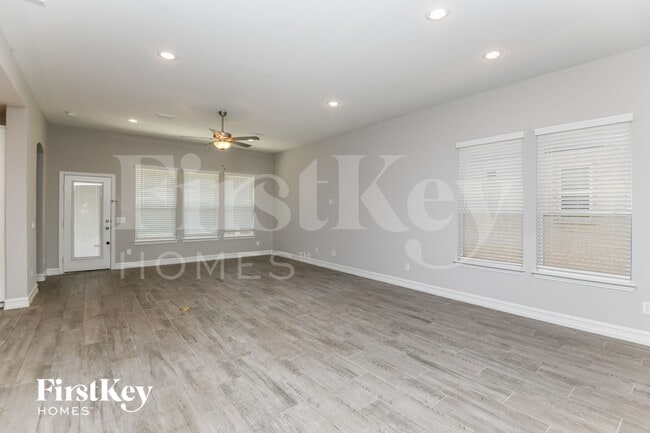 937 Crest Breeze Dr in Haslet, TX - Building Photo - Building Photo