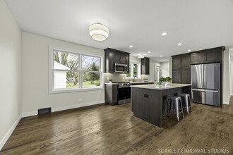 1526 E Forest Ave in Wheaton, IL - Building Photo - Building Photo
