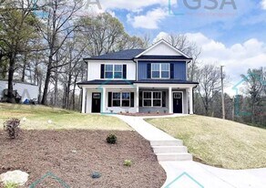 152 S Church St in Duncan, SC - Building Photo