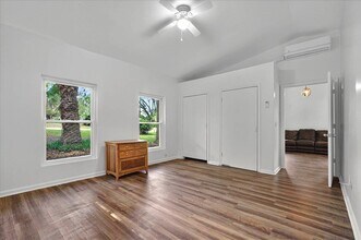 1205 Gardenia Dr in Tallahassee, FL - Foto de edificio - Building Photo