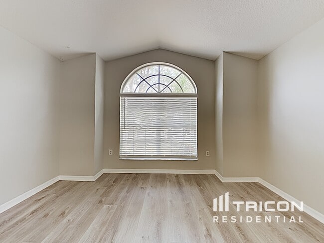 7715 Nottinghill Sky Dr in Apollo Beach, FL - Building Photo - Building Photo