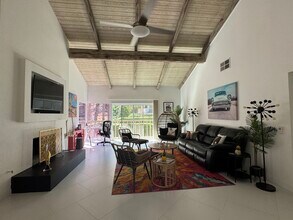 46558 Arapahoe Cir in Indian Wells, CA - Foto de edificio - Building Photo