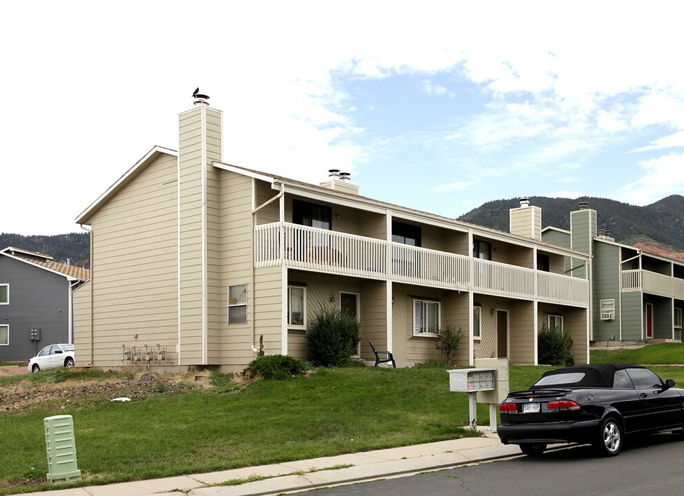 2250-2256 Split Rock Dr in Colorado Springs, CO - Foto de edificio