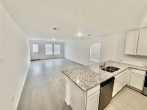 3305 NW 148th St in Oklahoma City, OK - Building Photo - Building Photo