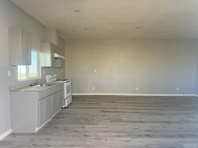 2405 Monterey Unit#2 Ave in Thermal, CA - Foto de edificio - Building Photo