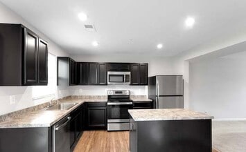 28 Azalea Cir in Elkton, MD - Building Photo - Building Photo