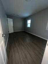 880 S 14th St in Newark, NJ - Foto de edificio - Building Photo