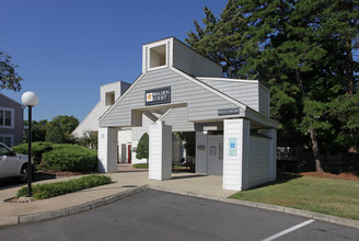 Walden Court Apartments in Charlotte, NC - Building Photo - Building Photo