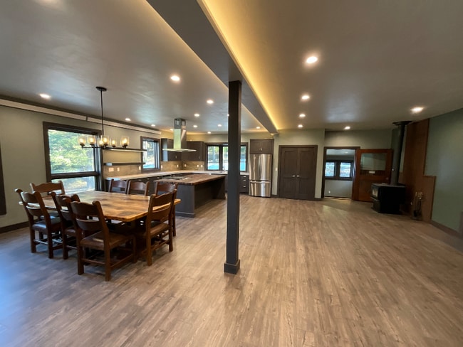 245 Twin Bridges Rd in Whitefish, MT - Building Photo - Building Photo