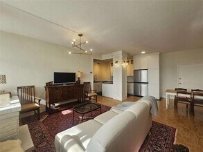 3060 Pharr Ct N Northwest, Unit 707 in Atlanta, GA - Building Photo - Building Photo