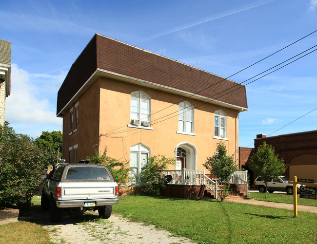 803 W Washington St in Sandusky, OH - Building Photo - Building Photo