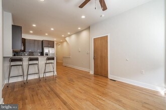 1603 Christian St-Unit -A in Philadelphia, PA - Building Photo - Building Photo